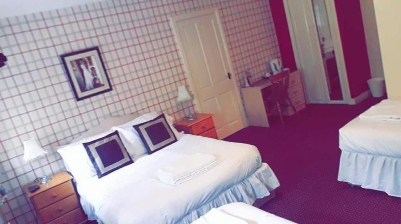 Bertie Pontypridd Hotel Trehafod Bagian luar foto